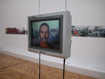 monitor with avatar sid in front of the 10 m digital panorama