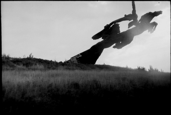 Les cavaliers qui traversent la plaine